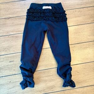 RuffleButts Black Kids Ruched Bow Leggings, Size 3T